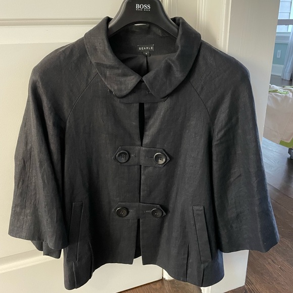 Linen caplet style jacket with front button details. - Picture 1 of 6